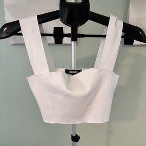 MISSGUIDED WHITE SQUARE NECK THICK STRAP CROP TOP